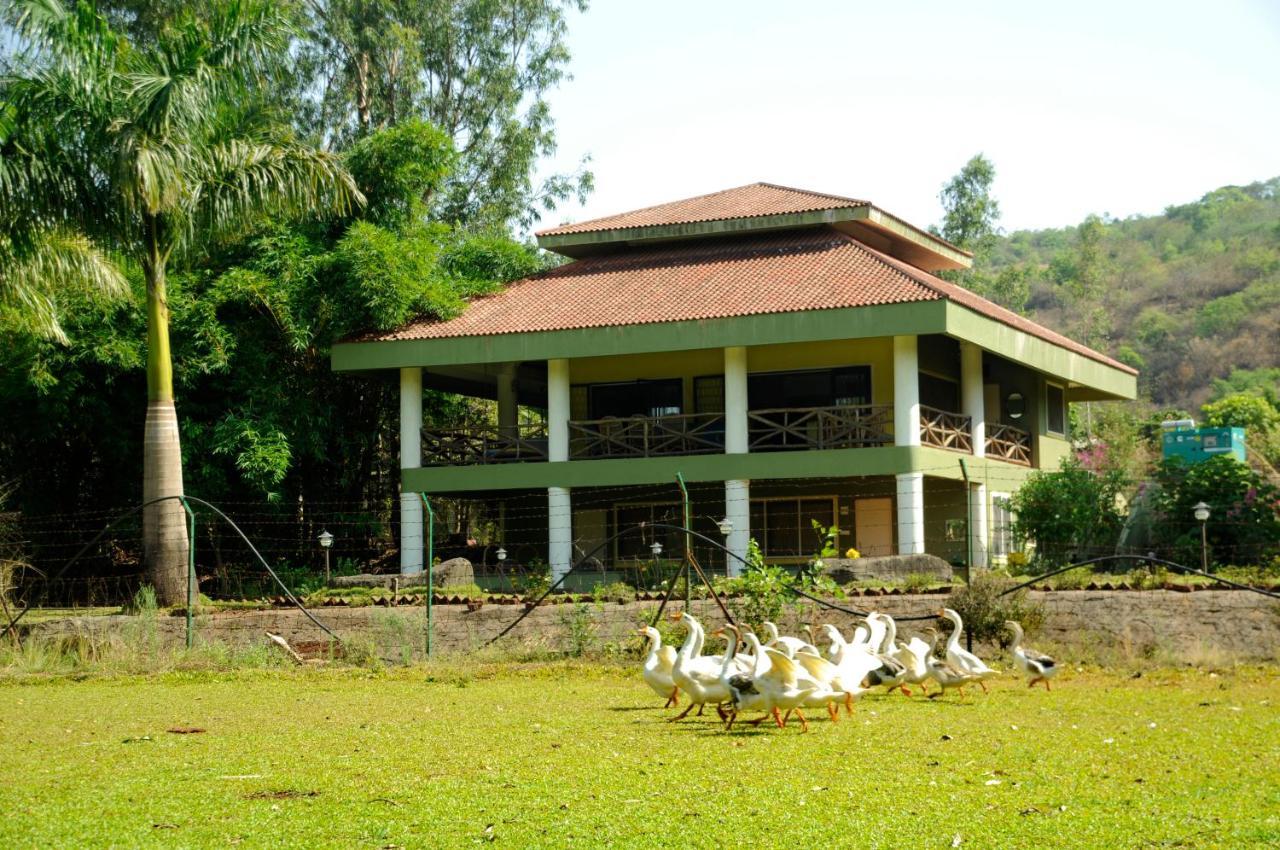 Golden Fields Resort Paud Exterior photo